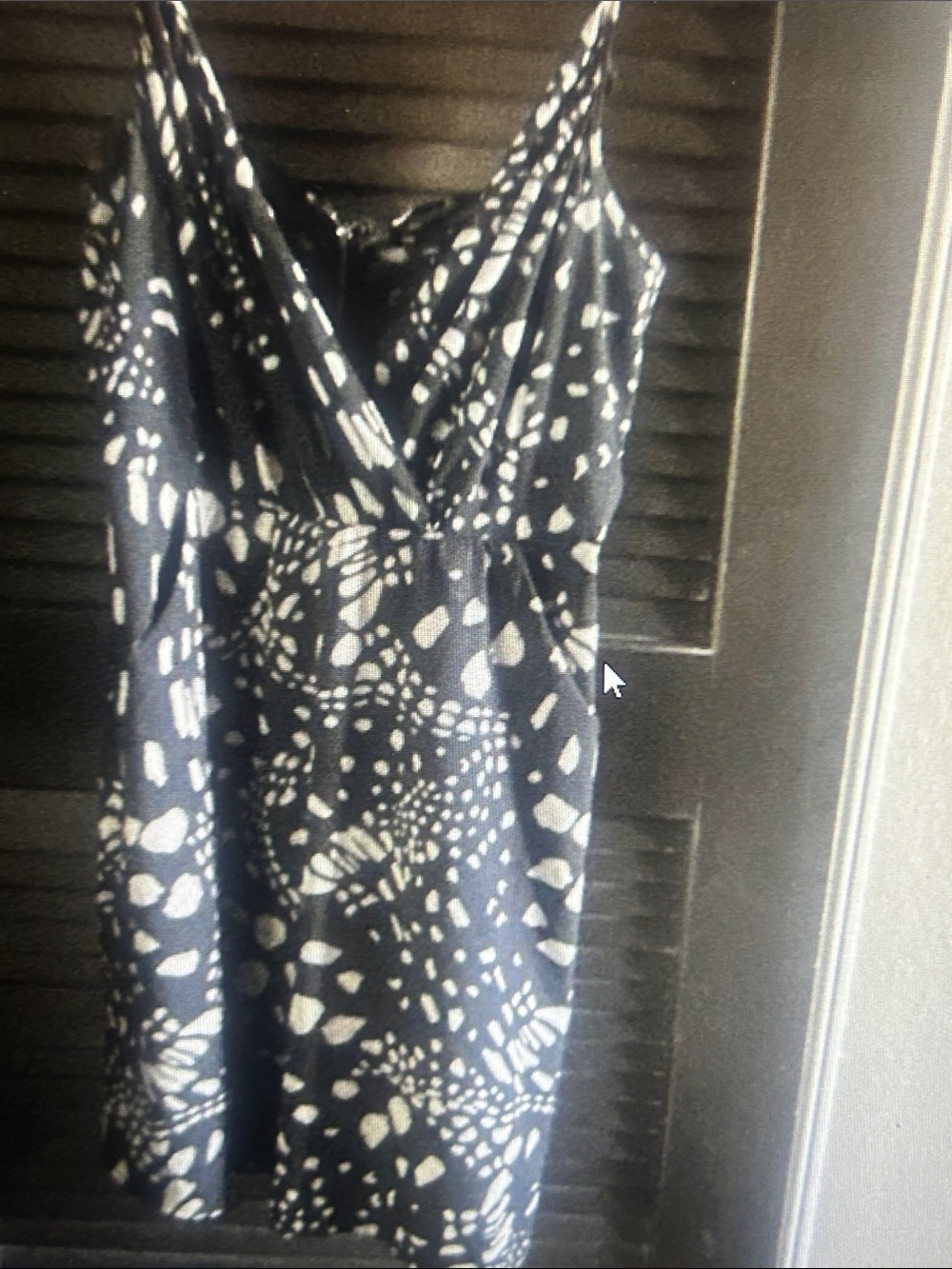 GAP Black and White V-Neck Sleeveless Mini Dress